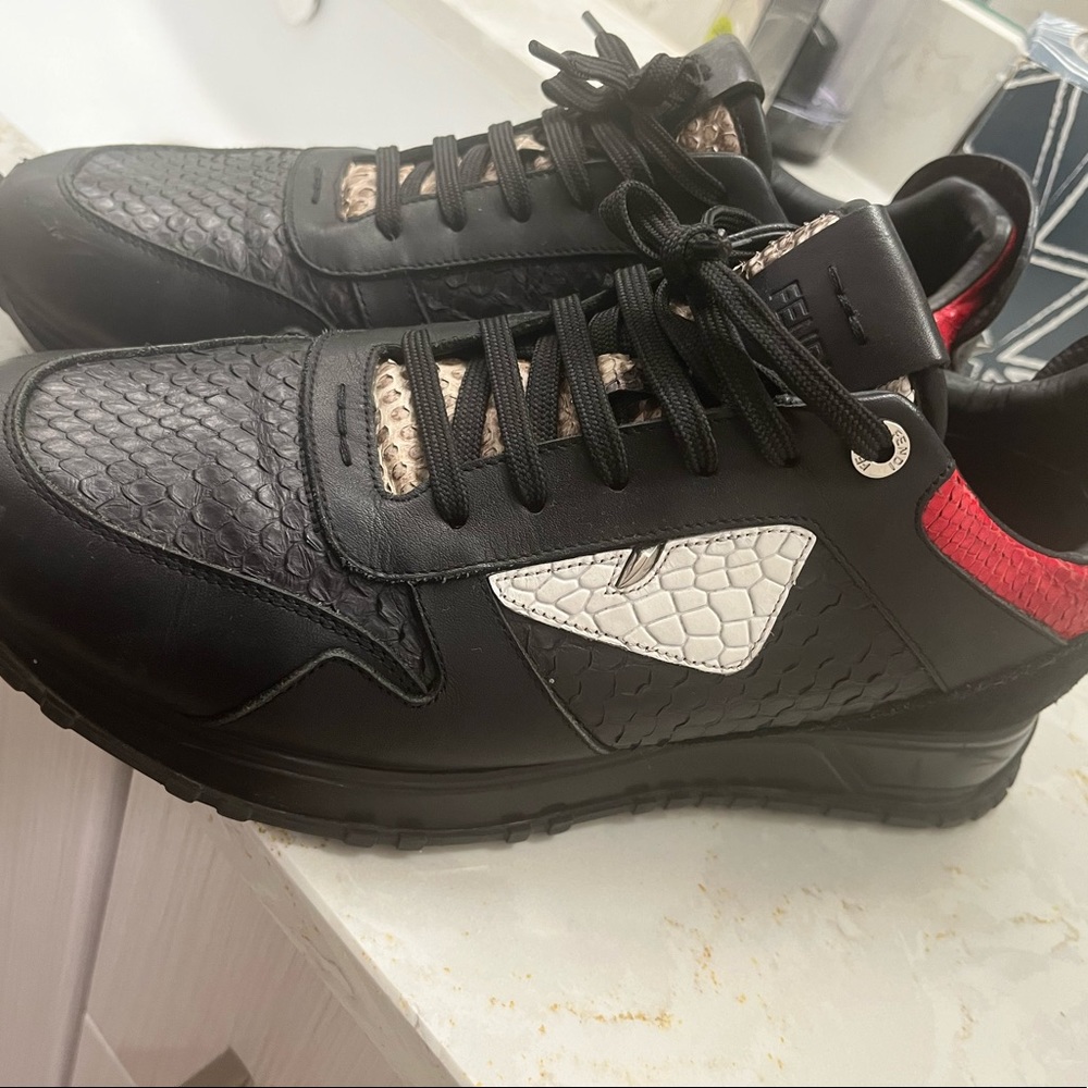 Size 7 fendi